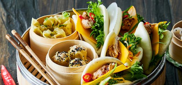Bao Buns with Chicken and Cheddar